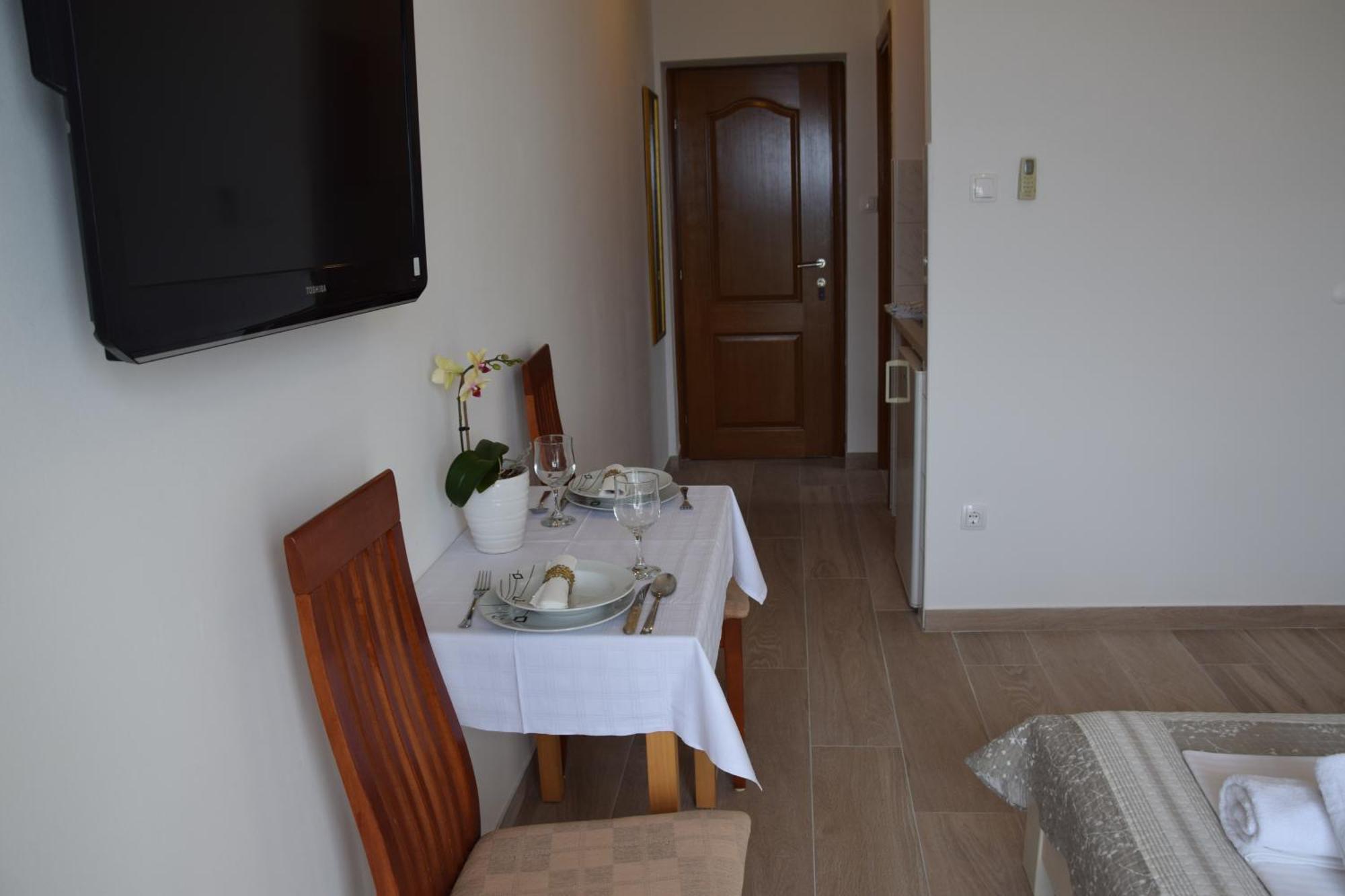 Apartments Saric Башка-Вода Екстер'єр фото