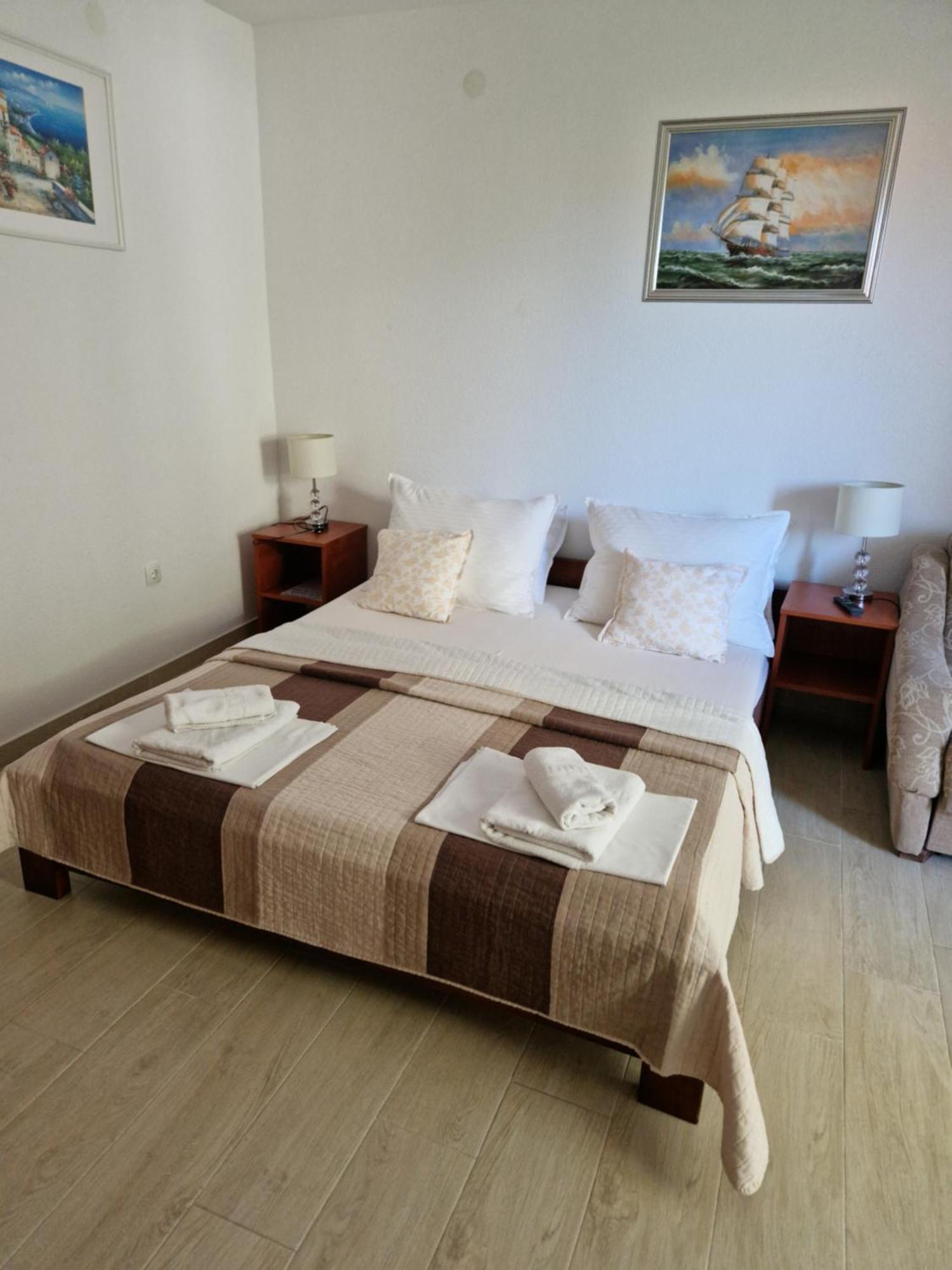Apartments Saric Башка-Вода Екстер'єр фото