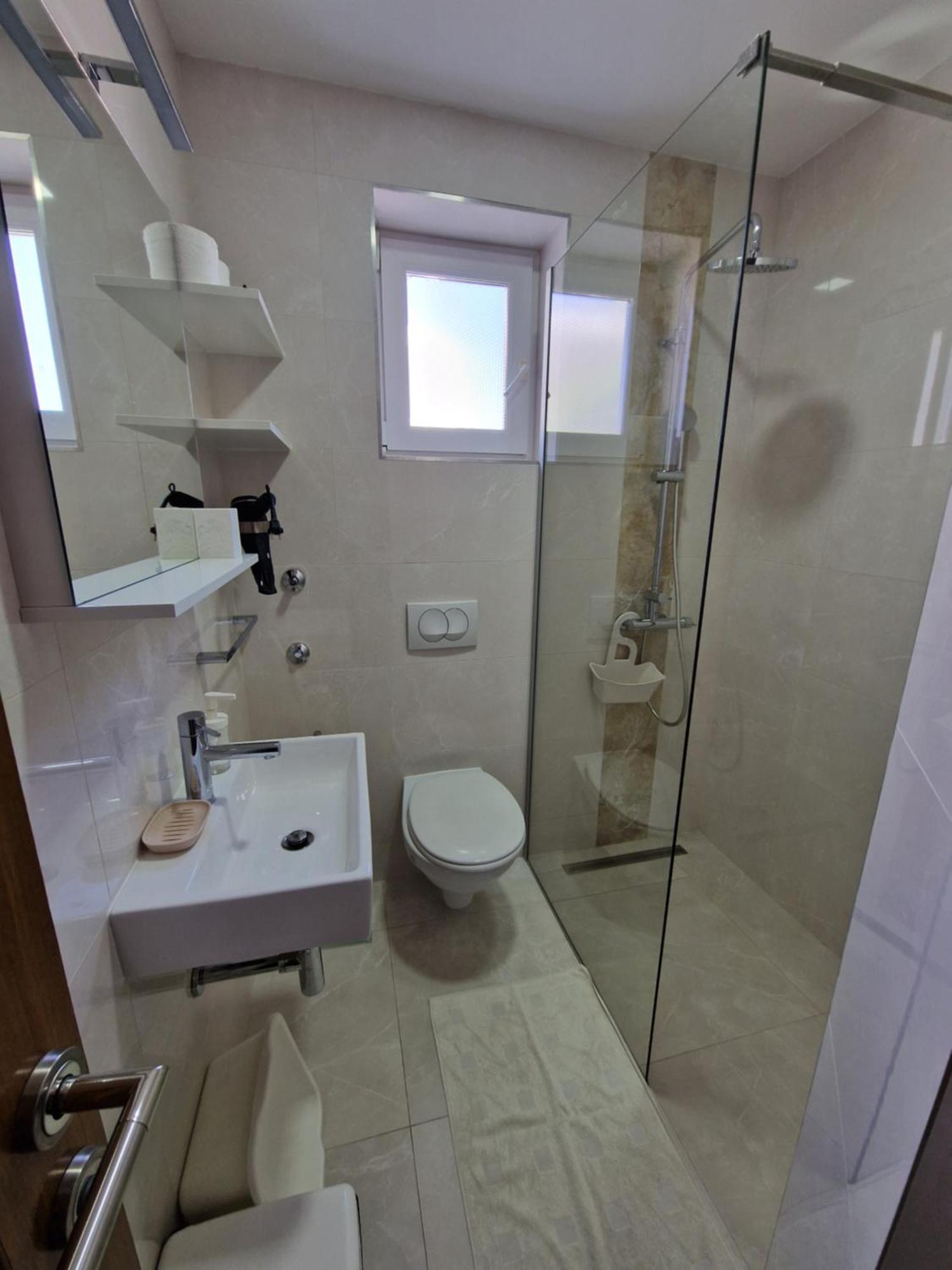 Apartments Saric Башка-Вода Екстер'єр фото