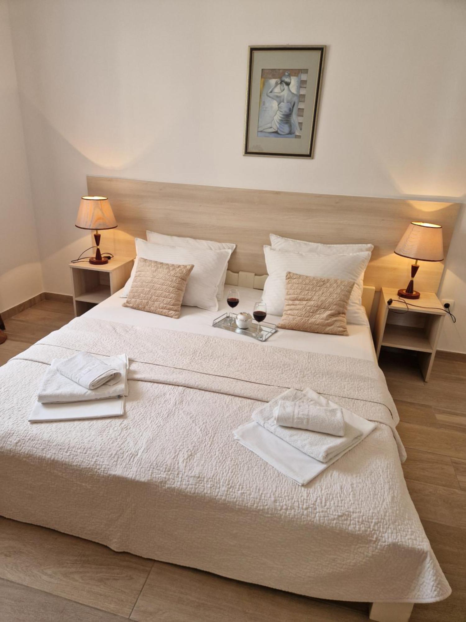 Apartments Saric Башка-Вода Екстер'єр фото