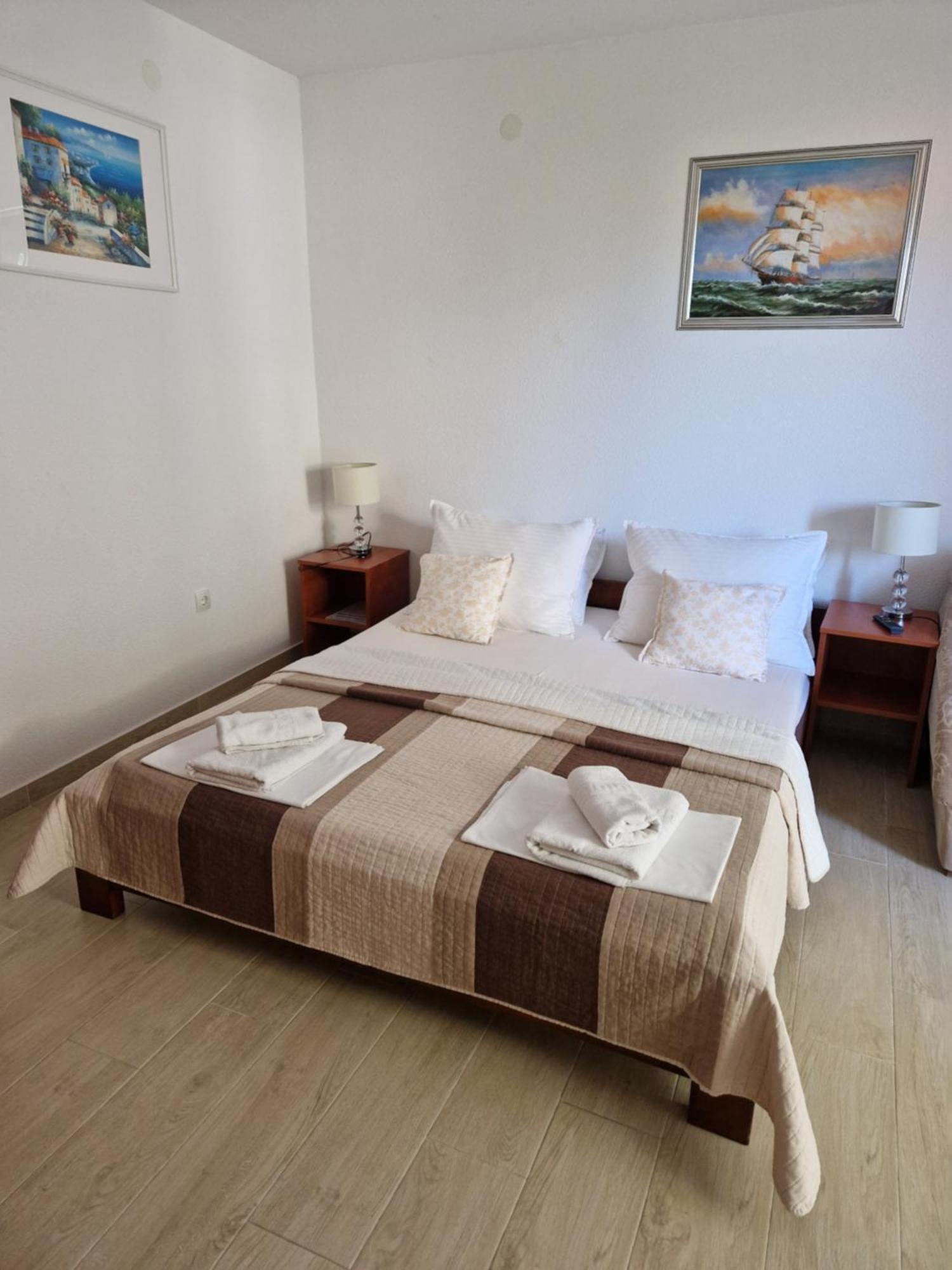 Apartments Saric Башка-Вода Екстер'єр фото