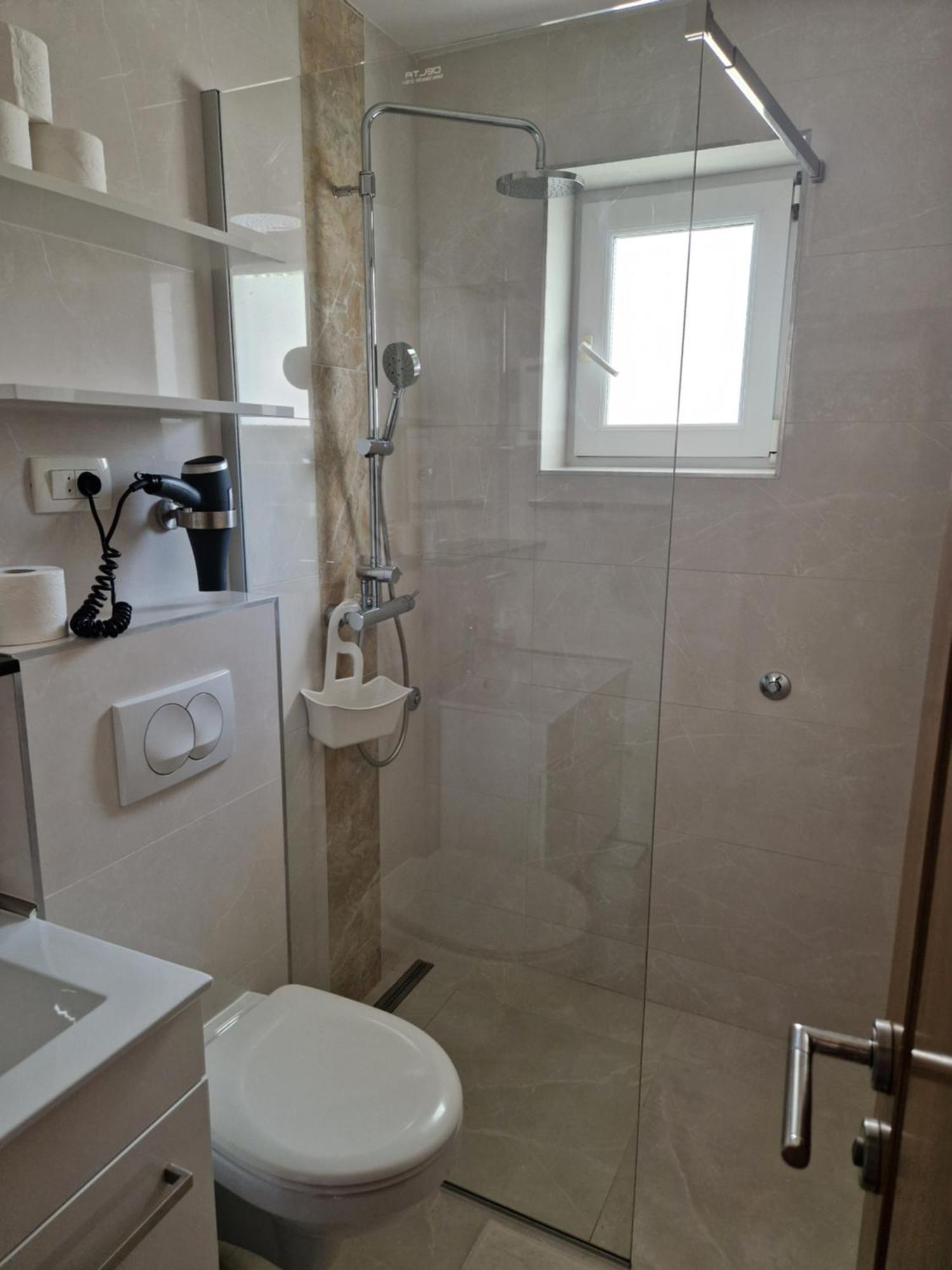 Apartments Saric Башка-Вода Екстер'єр фото