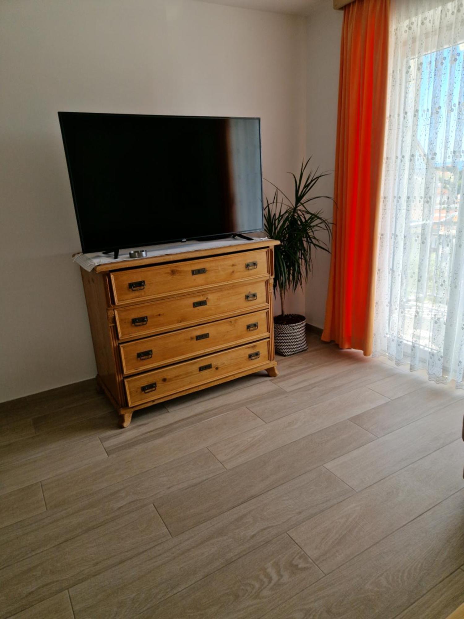 Apartments Saric Башка-Вода Екстер'єр фото