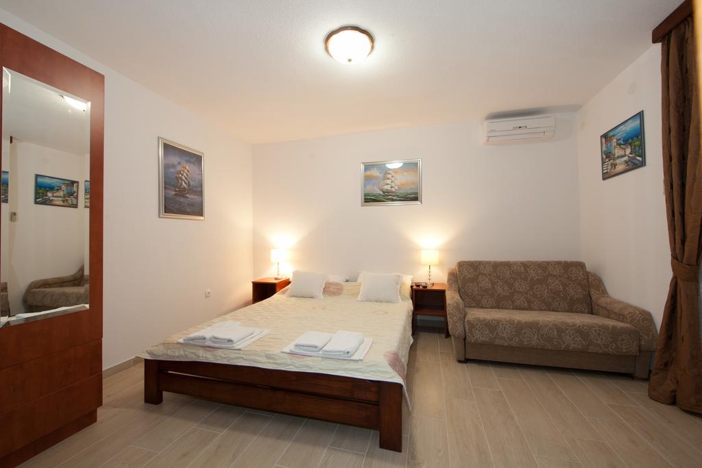 Apartments Saric Башка-Вода Екстер'єр фото